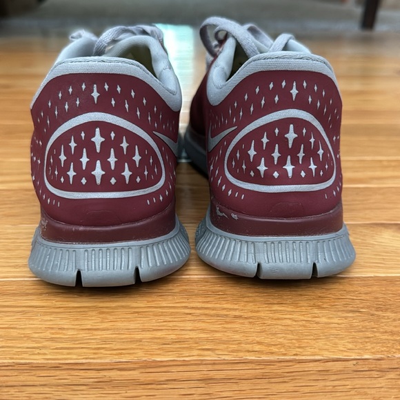 Nike Free Run LIVESTRONG Runners - Picture 3 of 6